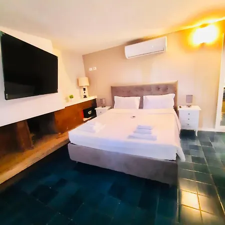 Oda ve Kahvaltı Relais La Fornarina 2 3*